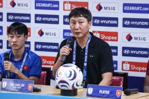 OK9 - HLV Kim Sang Sik hy vọng Xuân Son tỏa sáng rực rỡ tại trận chung kết ASEAN Cup 2026